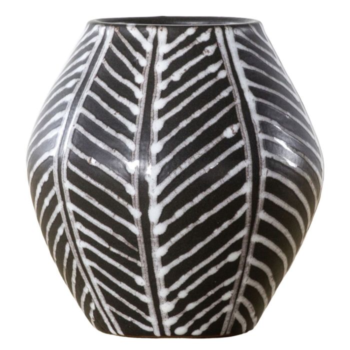 Noni Vase in Black 145x145x150mm 1